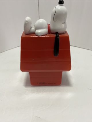 Vintage Cute 1966 Peanuts Snoopy On Dog House Plastic Coin Bank