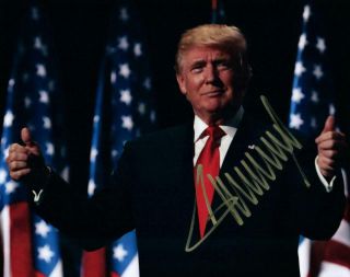 Donald Trump Signed 8x10 Picture Photo Autographed With