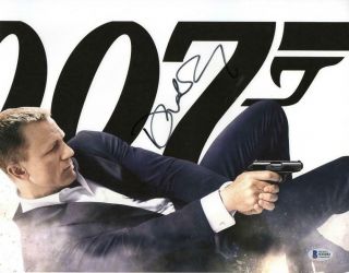Daniel Craig Signed 11x14 Photo James Bond 007 Authentic Autograph Beckett P