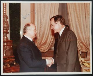 Mikhail Gorbachev Signed Official White House Photo (president George H.  W.  Bush)
