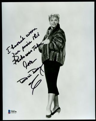 Doris Day (d.  2019) Signed Autograph Auto 8x10 Photo W/ Fur Inscription Bas Cert