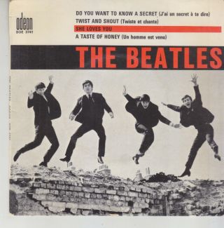 The Beatles She Loves You French Ep Odeon Soe 3741 Dark Label Tear On Back Cover