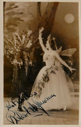 Robert Helpmann,  Ballet Dancer & Film Actor Signed Photograph (1940s)