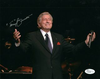 Tony Bennett Hand Signed 8x10 Color Photo Awesome Pose In Concert Jsa
