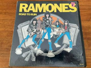 ' 78 PUNK vinyl LP - RAMONES - Road to Ruin Sire 6063 VG,  /VG,  lyric sleeve shrink 2