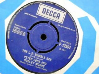 Peter Cook And Dudley Moore " The L.  S.  Bumble Bee Or.  Uk Decca Ex,  Cond.  In Or.  Sl.