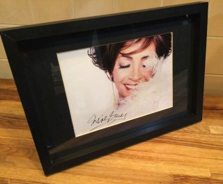 Photo Personally Autographed by Shirley Bassey - Signed Photograph Framed 2