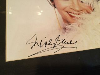 Photo Personally Autographed by Shirley Bassey - Signed Photograph Framed 3