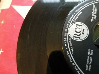 Elvis Presley - Hound Dog/Blue Suede shoes 1958 - Tri Centre 7” vinyl Single VG Cond 2