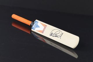 Graham Gooch Signed Mini Cricket Bat England Autograph Memorabilia