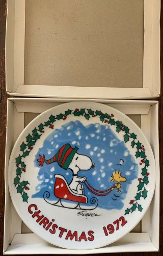 Snoopy Peanuts Charlie Brown Schmid Vintage Porcelain Christmas Plate 1972