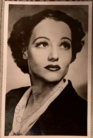 Constance Cummings American Actress Autographed Photo Card