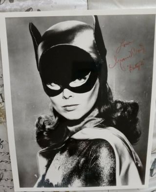 8x10 Black And White Signed Photo Of Yvonne Craig.  Batgirl.