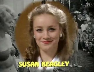 Hi Di Hi Yellowcoat Susan Beagley Signed Cut Page