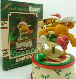 Enesco Garfield Welcome Santa Mini Action Musical Box 4 " Christmas Holiday Music
