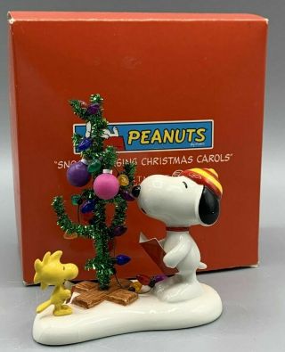 Dept 56 Syndicate Peanuts Snoopy Singing Christmas Carols Woodstock Tree 2007