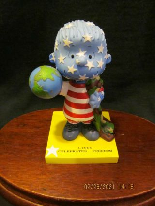 Westland Peanuts Linus Celebrates Freedom Figurine