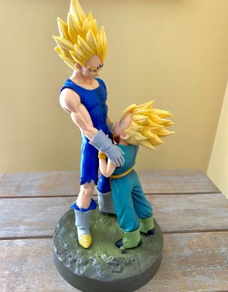 Dragon Ball Z Vegeta And Trunks Dramatic Father Son Goodbye Style Figurines