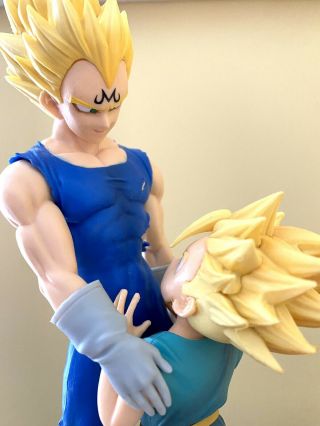 Dragon Ball Z Vegeta and Trunks Dramatic Father Son Goodbye Style Figurines 3