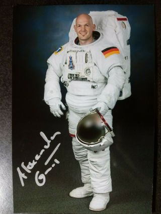 Alexander Gerst Authentic Hand Signed Autograph 4x6 Photo - German Astronaut