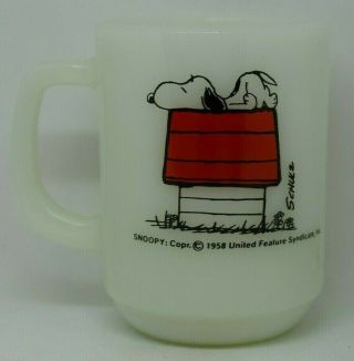 1958 Snoopy Fire - King Milk Glass Mug,  Peanuts