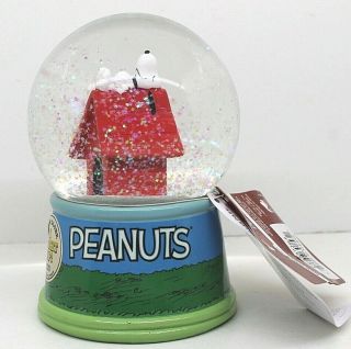 Peanuts Snoopy On Dog House Snow Globe Lights Up