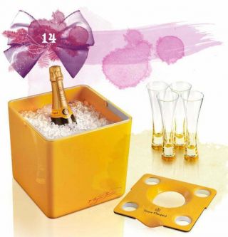 Collector Veuve Clicquot Porsche Design Ice/Champagne Bucket with 4 glass flutes 3
