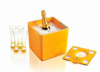 Collector Veuve Clicquot Porsche Design Ice/Champagne Bucket with 4 glass flutes 4