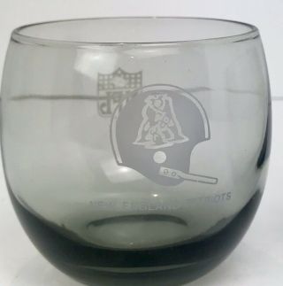 Vtg 2 Ne Patriots Football Nfl Cocktail Drink Whiskey Glasses Smoke Gray Barware