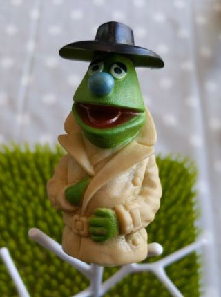 Vintage Sesame Street Lefty Salesman Muppets Finger Puppet Rare Htf Rubber Guc