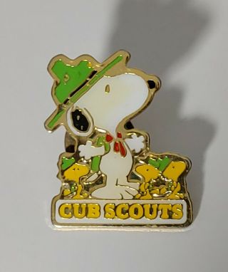Vtg Peanuts Snoopy Cub Scout Troop Lapel Pin Bsa Leader Boy Scouts Pin Woodstock
