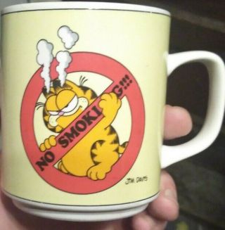 Vintage Garfield 1978 Ceramic Coffee Cup Mug Jim Davis No Smoking Great Shape