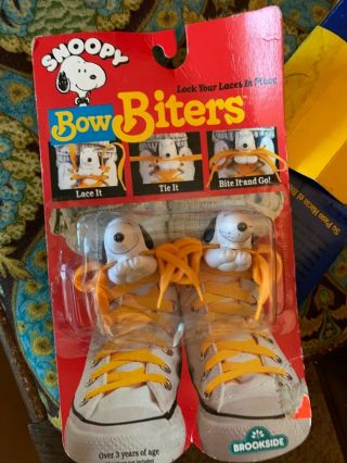 Vintage Snoopy Bow Biters Shoelace Tie 1985 Made In Usa Accessory