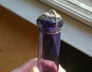 1850s RARE AMETHYST PONTILED DIP MOLD BLOWN CRUDE WINE BOTTLE WITH TOP 2