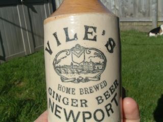 Rare Welsh Pictorial Ginger Beer Bottle Vile`s Newport Monmouthshire. 3