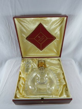 Louis Xiii Remy Martin Cognac Baccarat Crystal Decanter Fleur De Lys Pyramid Box