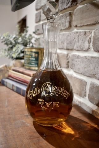 Antique Old Cabinet Rye Whiskey Back Bar Bottle Etched Pre Prohibition Decanter