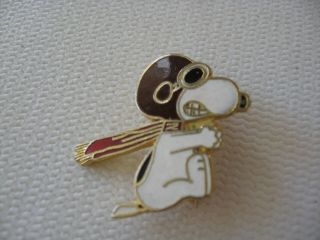 Vintage United Featured Snoopy Pin Flying Ace Red Baron 1`` Gold Tone