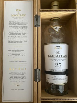 Empty Bottle Macallan 25 Years 2018