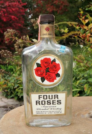 1970 Labels Vintage Four Roses Whiskey Bottle Liquor Flask Pa Tax Stamp