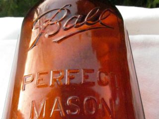 Olld Amber Ball Perfect Mason Jar - Half Gallon W Zinc Cap