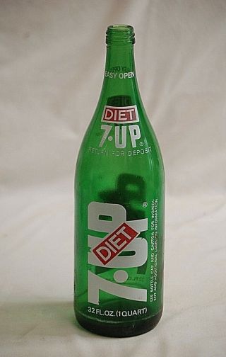 Old Vintage 1974 Diet 7 - Up Beverages Soda Pop Glass Bottle 1 Quart 32 Fl.  Oz.