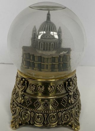 Walt Disney ' s MARY POPPINS Feed the Birds Cathedral SNOW GLOBE EXTREMELY RARE 2