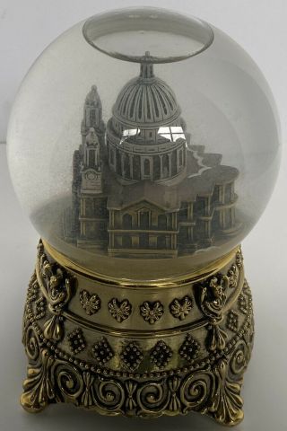 Walt Disney ' s MARY POPPINS Feed the Birds Cathedral SNOW GLOBE EXTREMELY RARE 5