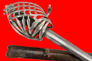 17th C.  Italian SCHIAVONA Broad Sword Rapier,  Rare Marked Hilt & Blade 3