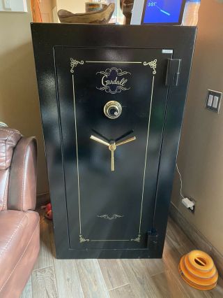 Gardall Gun Safe With Shelves And Ability To Store Ammo Or Metals Black Rare‼️