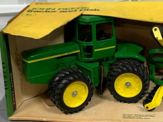 John Deere 8630 4WD Tractor with Yellow Disk SET 1:16 NIB Yellow Green 1975 RARE 2