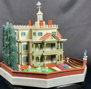 Rare Disney Big Fig Haunted Mansion In Orleans Square By Larry Nikolai