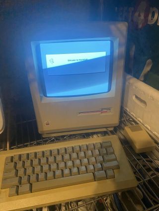 Very Rare Macintosh 128 M0001 128k W/ Keyboard & Mouse