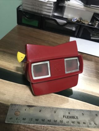Rare View - Master Red Model E Viewer With Yellow Button Cond.  Belgium